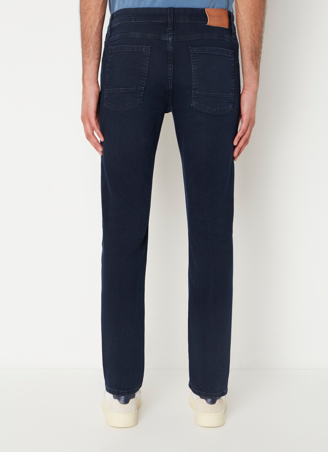 Marc O'Polo Sjobo straight leg jeans met donkere wassing - achterkant 5 indigo