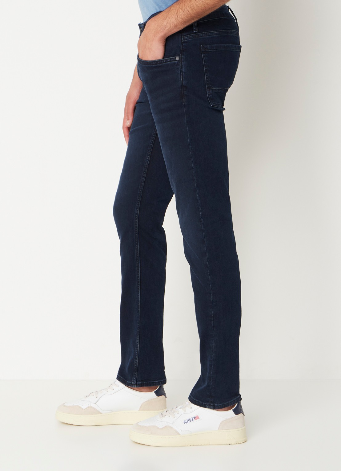 Marc O'Polo Sjobo straight leg jeans met donkere wassing - detail 2 indigo