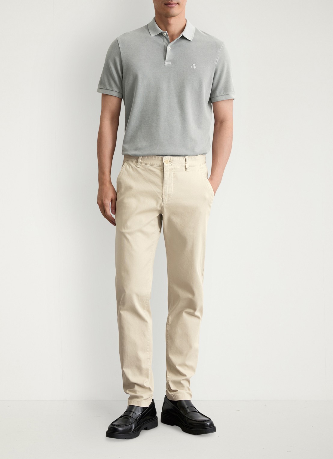 Marc O'Polo Stig shaped fit chino met stretch - voorkant 2 lichtgrijs