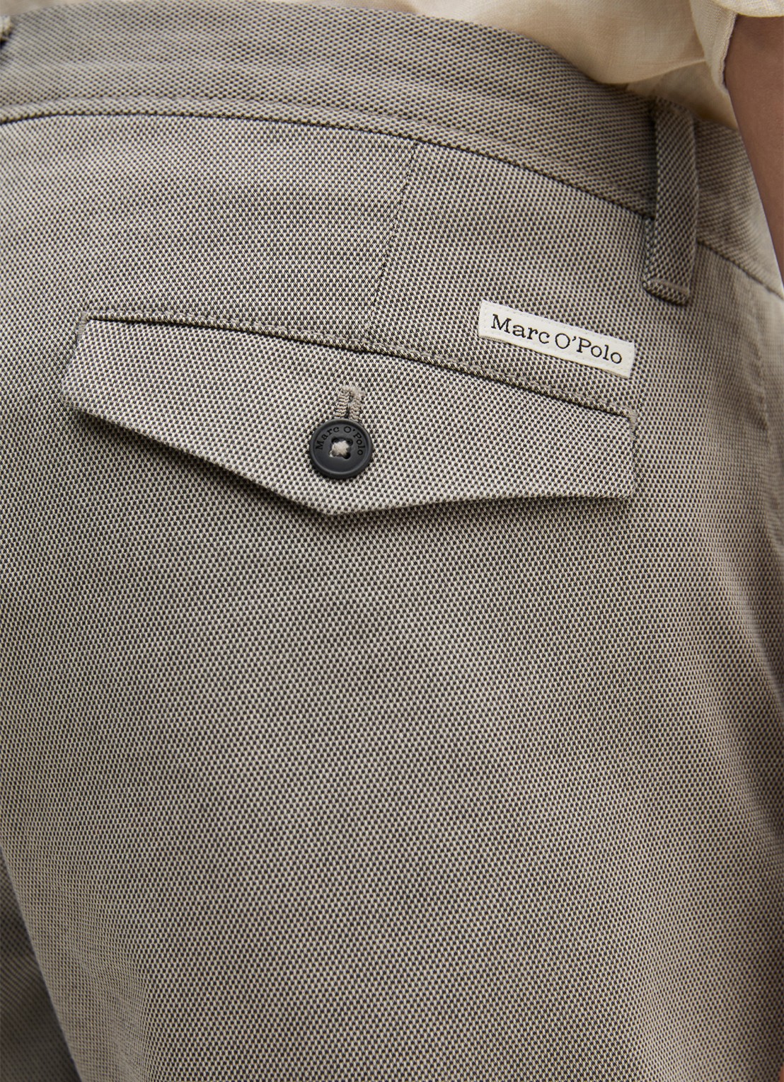 Marc O'Polo Straight fit korte broek met steekzakken - detail 2 black 48-0140 / grijs