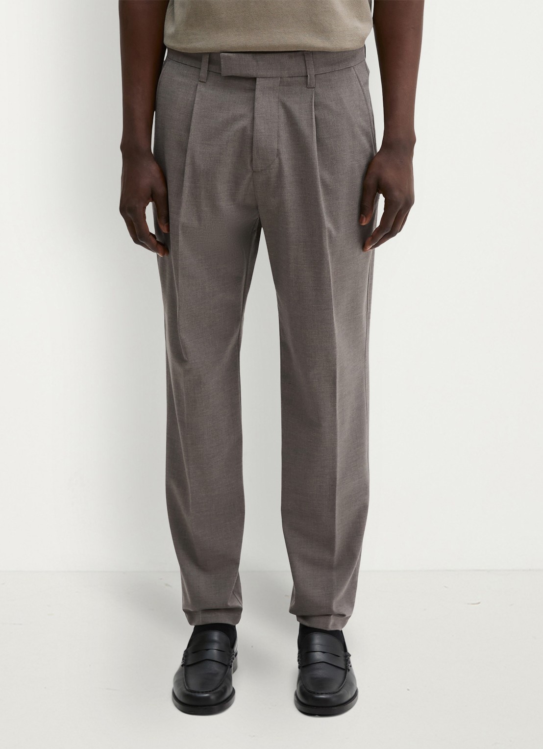 Marc O'Polo Straight fit pantalon in wolblend met steekzakken - detail 4 bruin