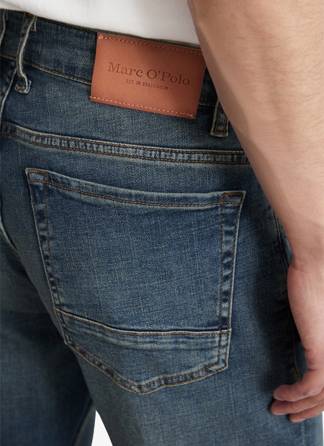 Marc O'Polo Straight leg jeans met donkere wassing - detail 3 deep indigo vintage-089 / blauw