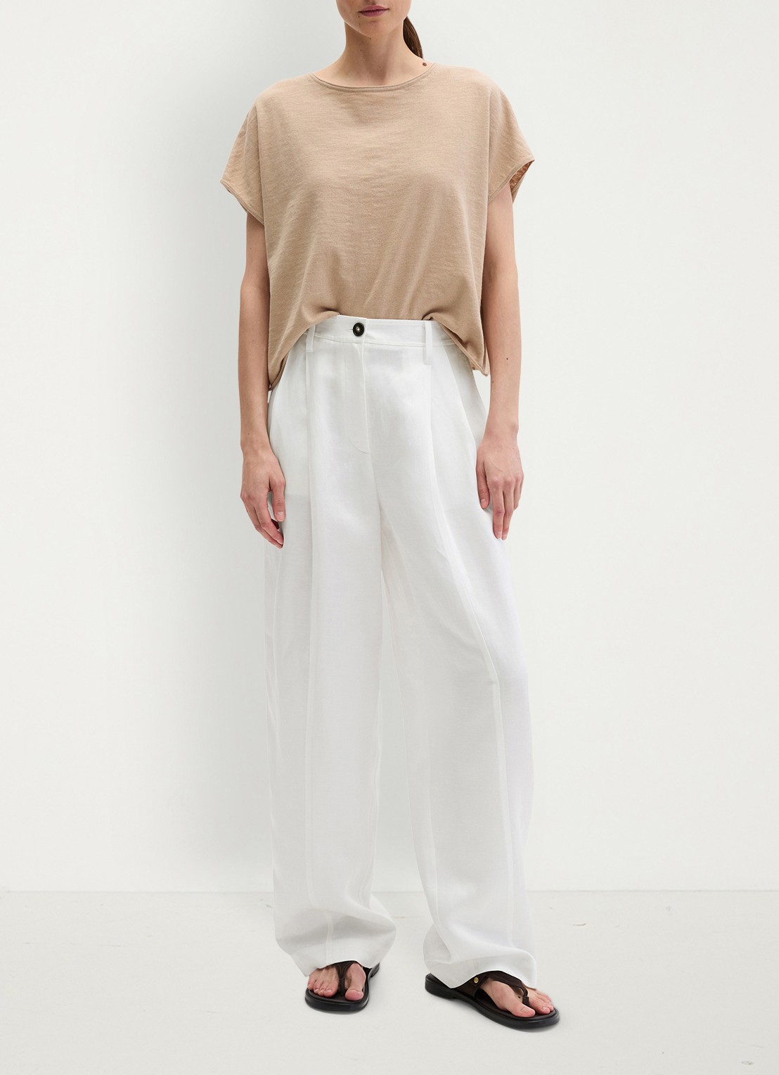 Marc O'Polo T-shirt in linnenblend met ronde hals - voorkant 5 sandpaper-2326 / beige