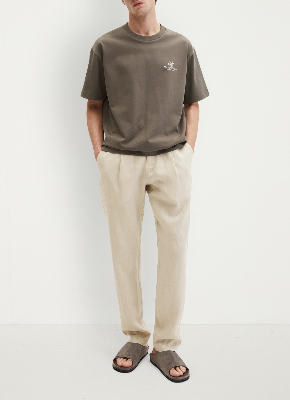 Marc O'Polo T-shirt met logo- en backprint - voorkant 2 bruin