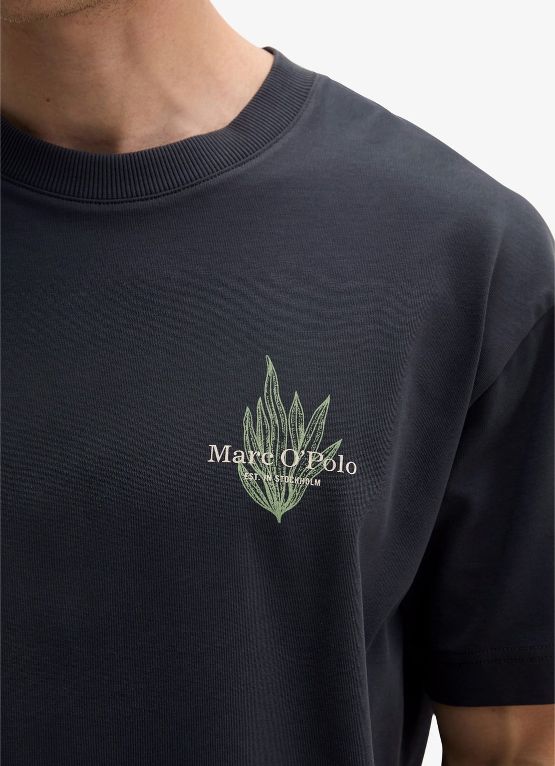 Marc O'Polo T-shirt met logo- en backprint - detail 2 donkerblauw