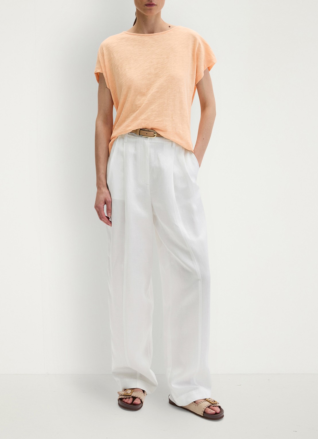 Marc O'Polo T-shirt met logoborduring - voorkant 3 soft peach-9706 / roze