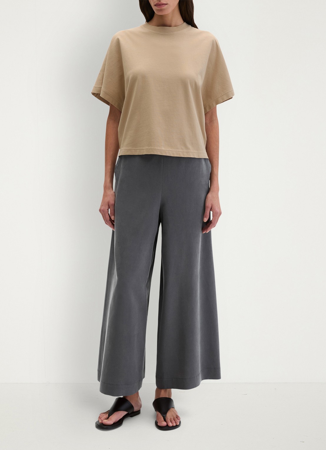Marc O'Polo T-shirt met ronde hals - voorkant 2 sandpaper-2326 / beige
