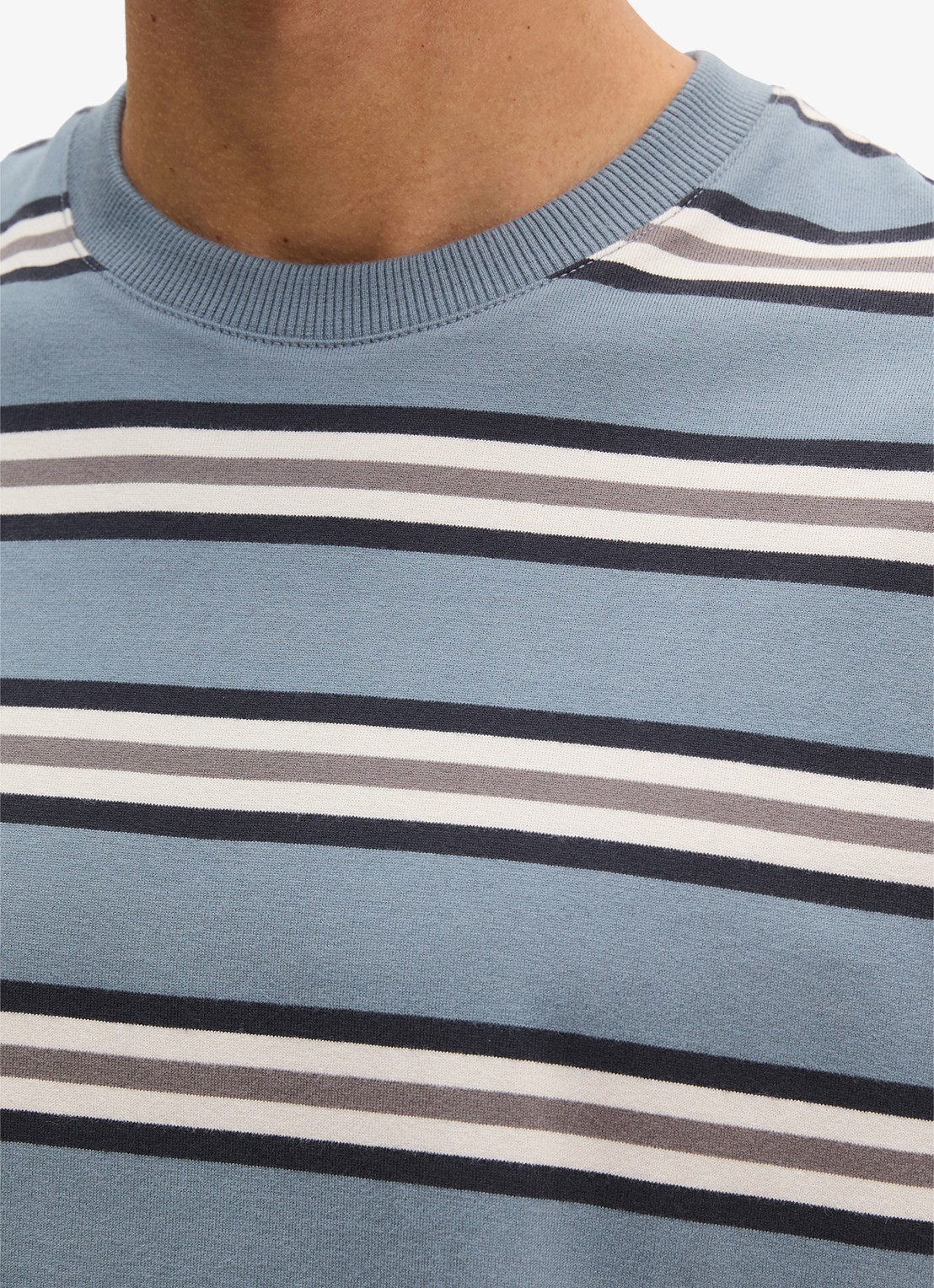 Marc O'Polo T-shirt met streepdessin  - detail 2 blauwgrijs