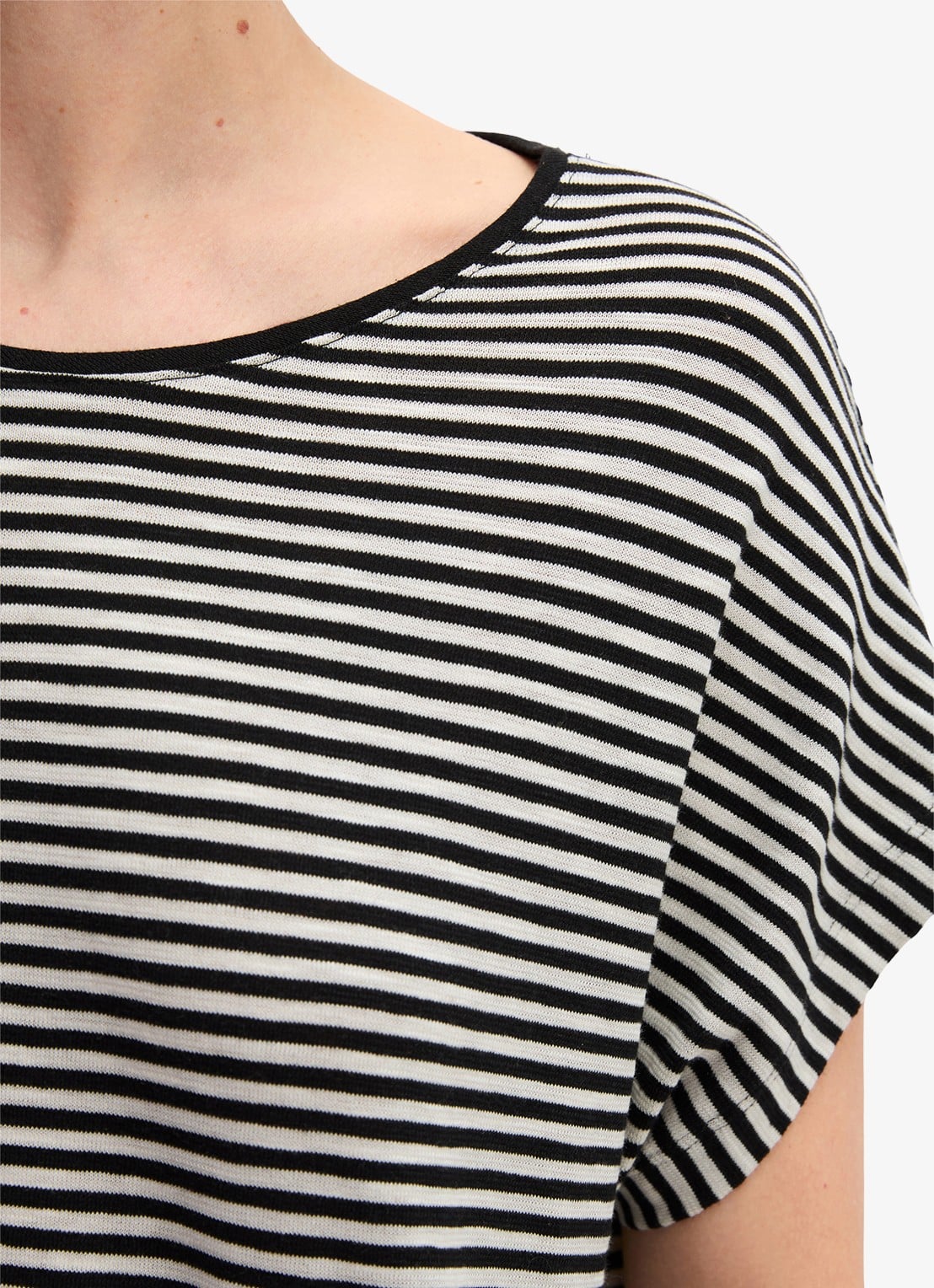 Marc O'Polo T-shirt met streepprint - detail 2 black-0100 / zwart