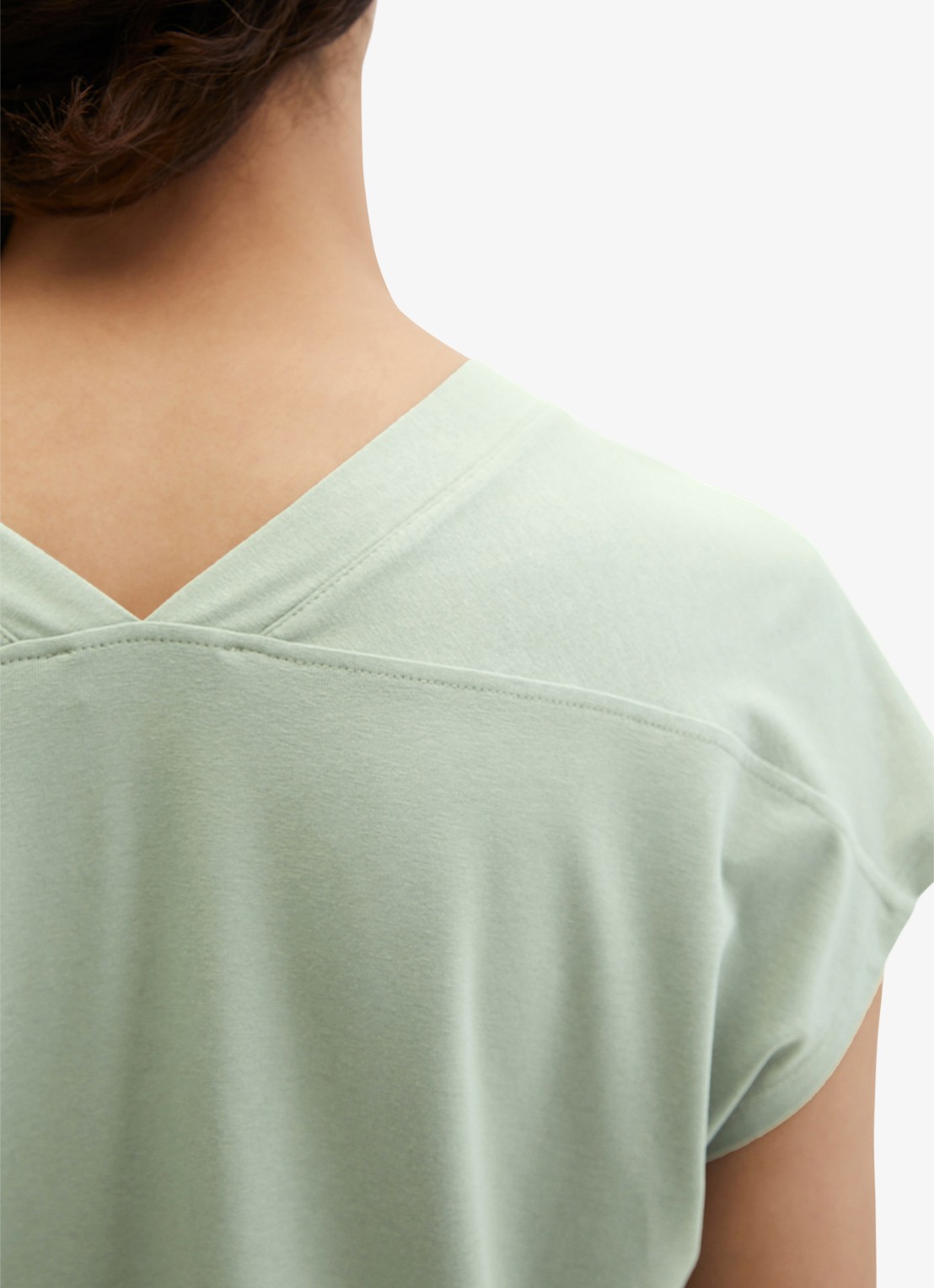 Marc O'Polo T-shirt met V-hals - detail 5 lindegroen
