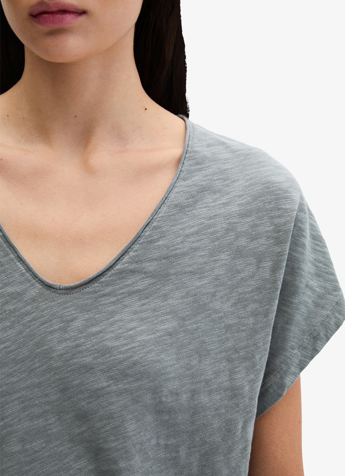 Marc O'Polo T-shirt met V-hals - detail 5 quiet sea-0639 / blauw