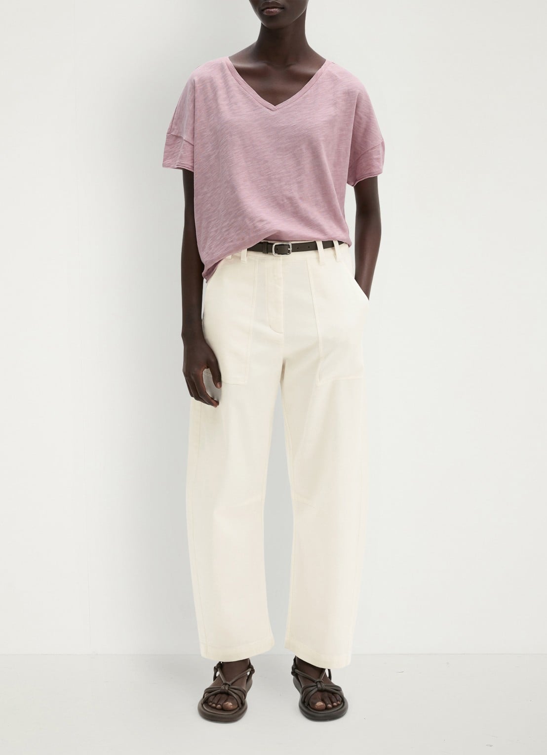 Marc O'Polo T-shirt met V-hals - voorkant 2 mild rose / paars