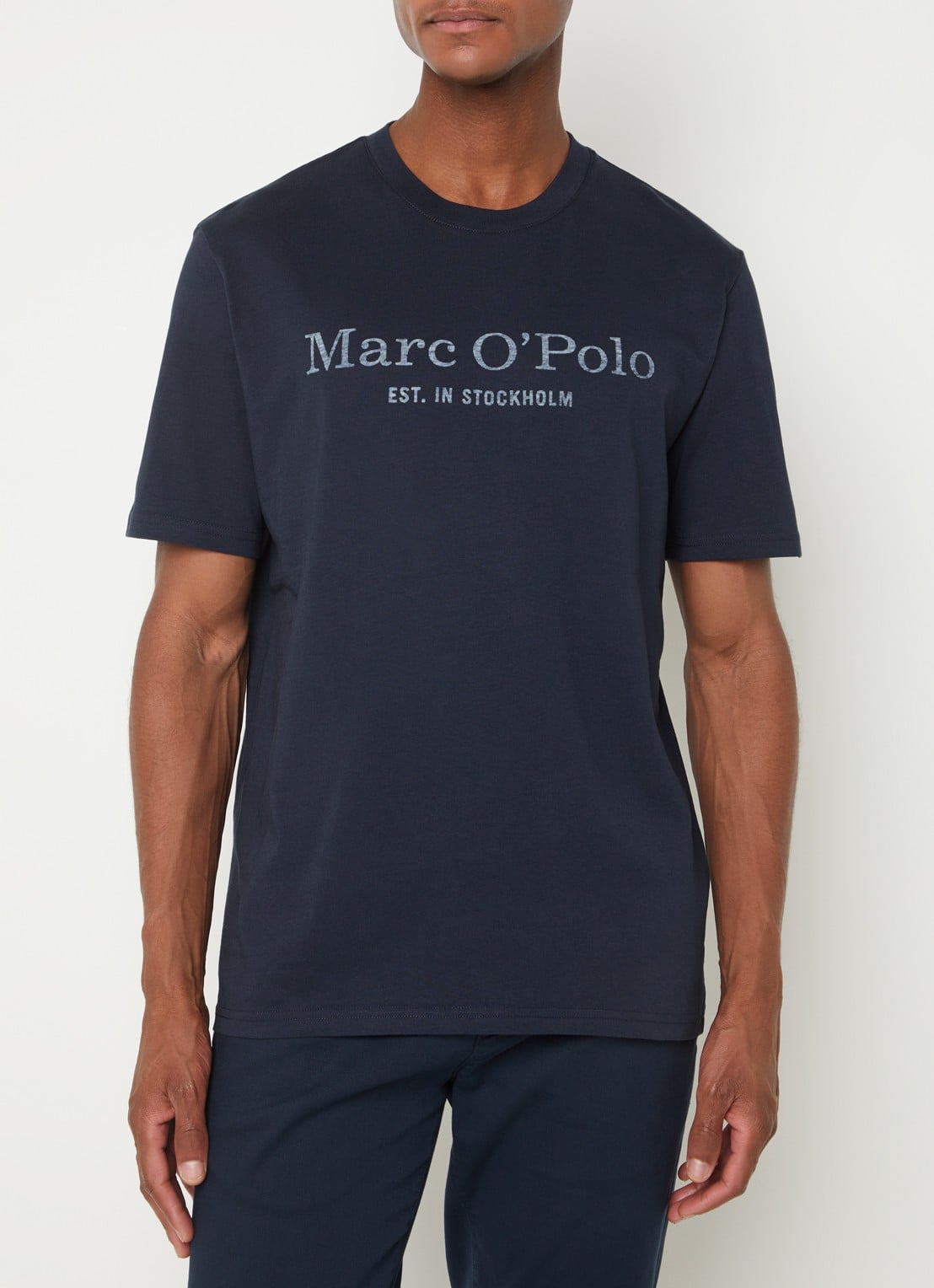 Marc O'Polo T-shirt van  katoen met logo - detail 2 indigo