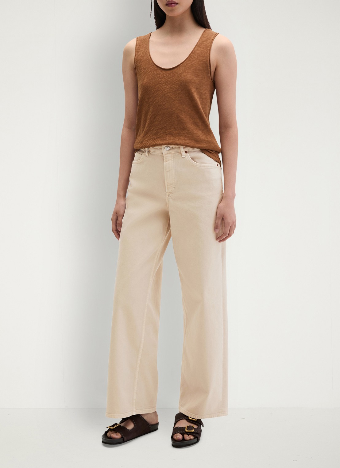 Marc O'Polo Tanktop met ronde hals - voorkant 5 burnt brown-1972 / bruin