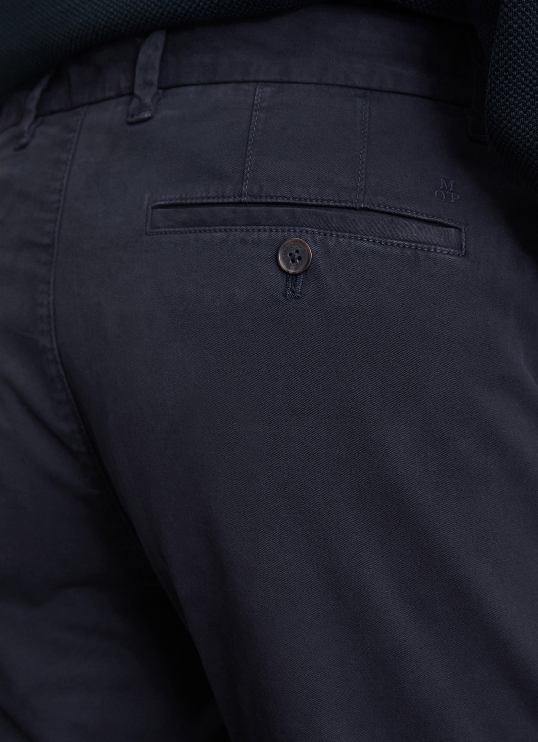 Marc O'Polo Tapered fit chino in katoenblend - detail 3 dark navy-4131 / blauw