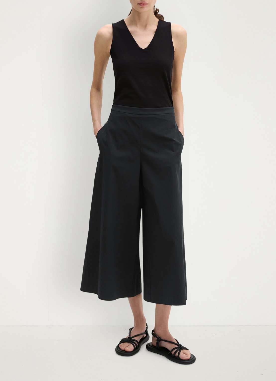 Marc O'Polo Top met V-hals - voorkant 4 black / zwart