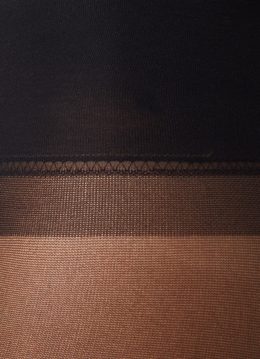 MarcMarcs Comfort panty in 20 denier  - detail zwart
