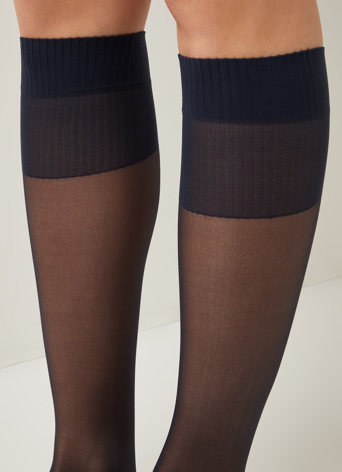 MarcMarcs Pantysokken in 20 denier - detail blauw
