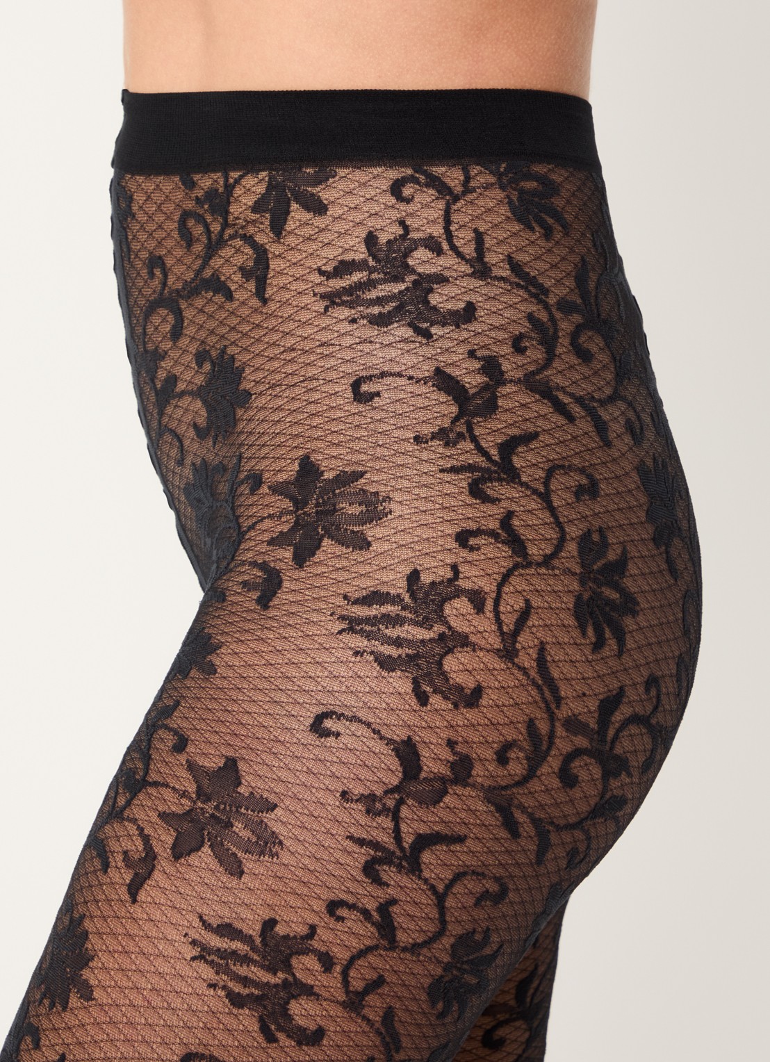 MarcMarcs Woman Tight netpanty in 30 denier - detail 2 zwart