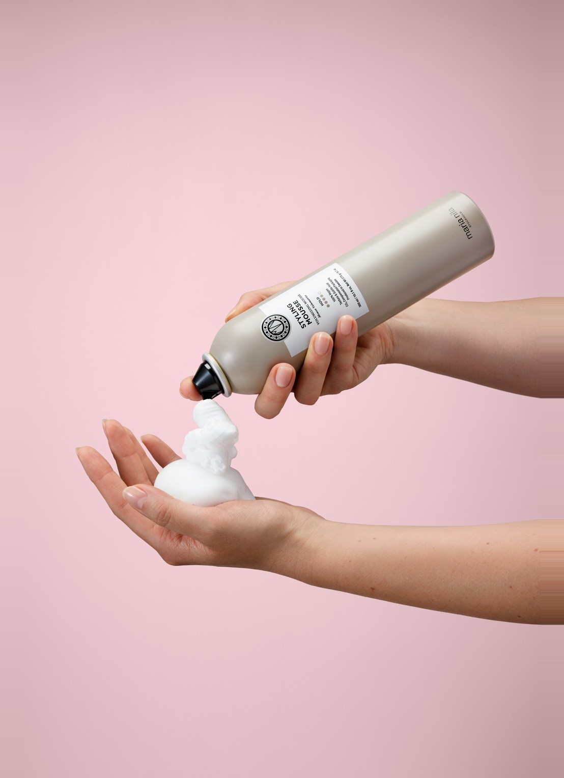 MARIA NILA Styling Mousse - mousse - voorkant 2 undefined