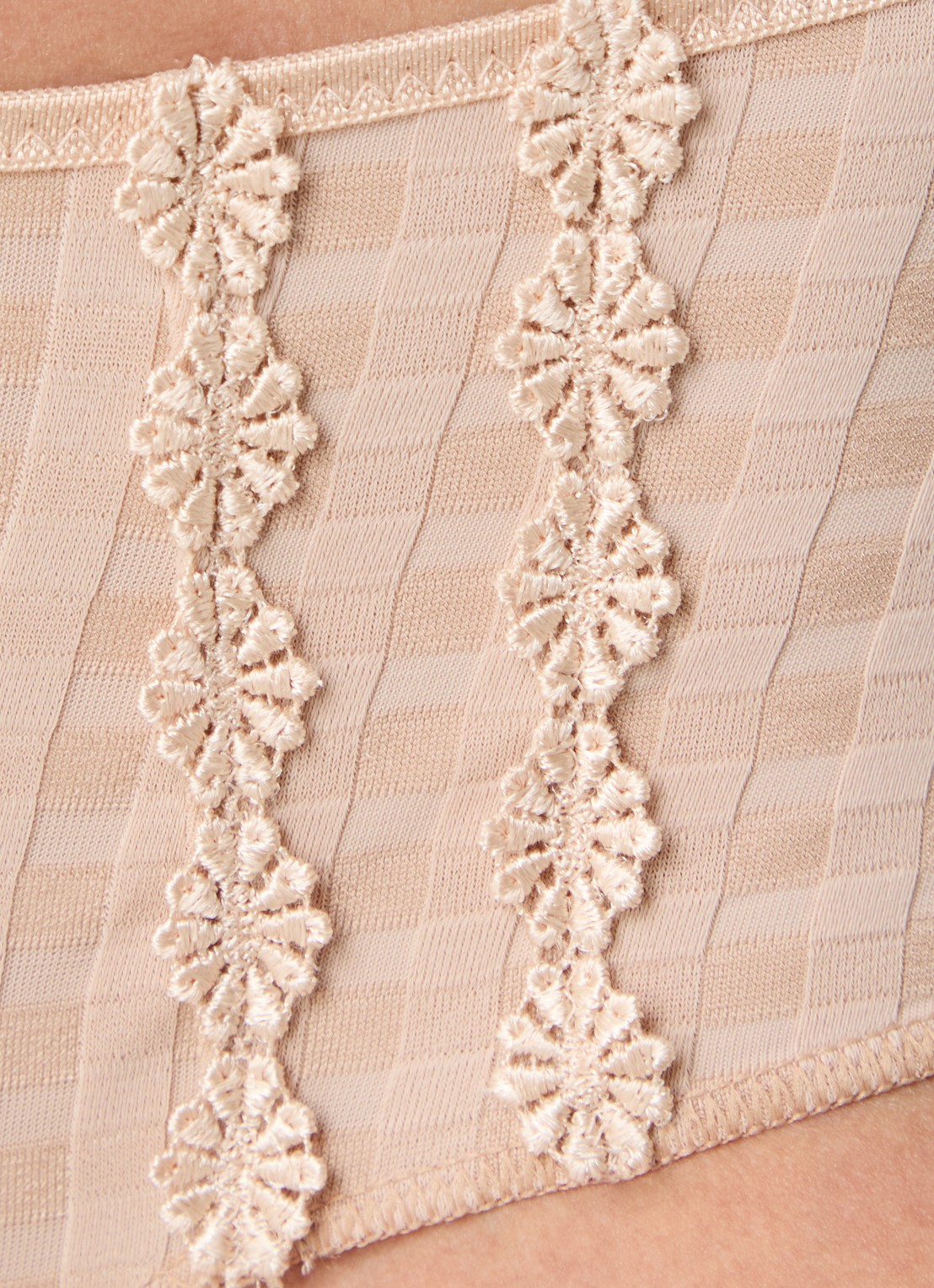 Marie Jo Avero shorty met ruitdessin - detail 5 beige
