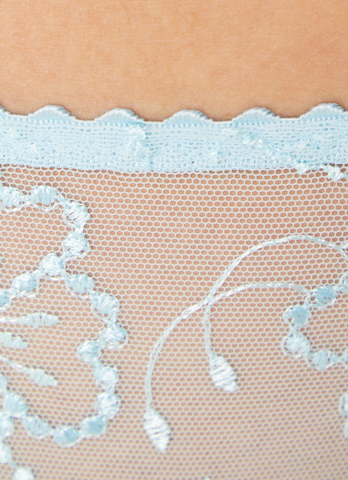 Marie Jo Jane string met borduring - detail 4 lichtblauw