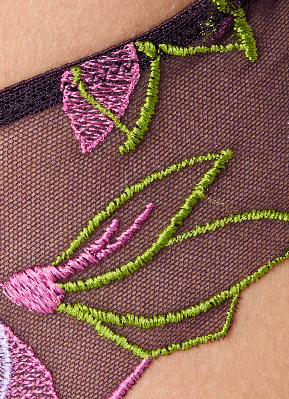 Marie Jo Loish string met borduring - detail 2 paars