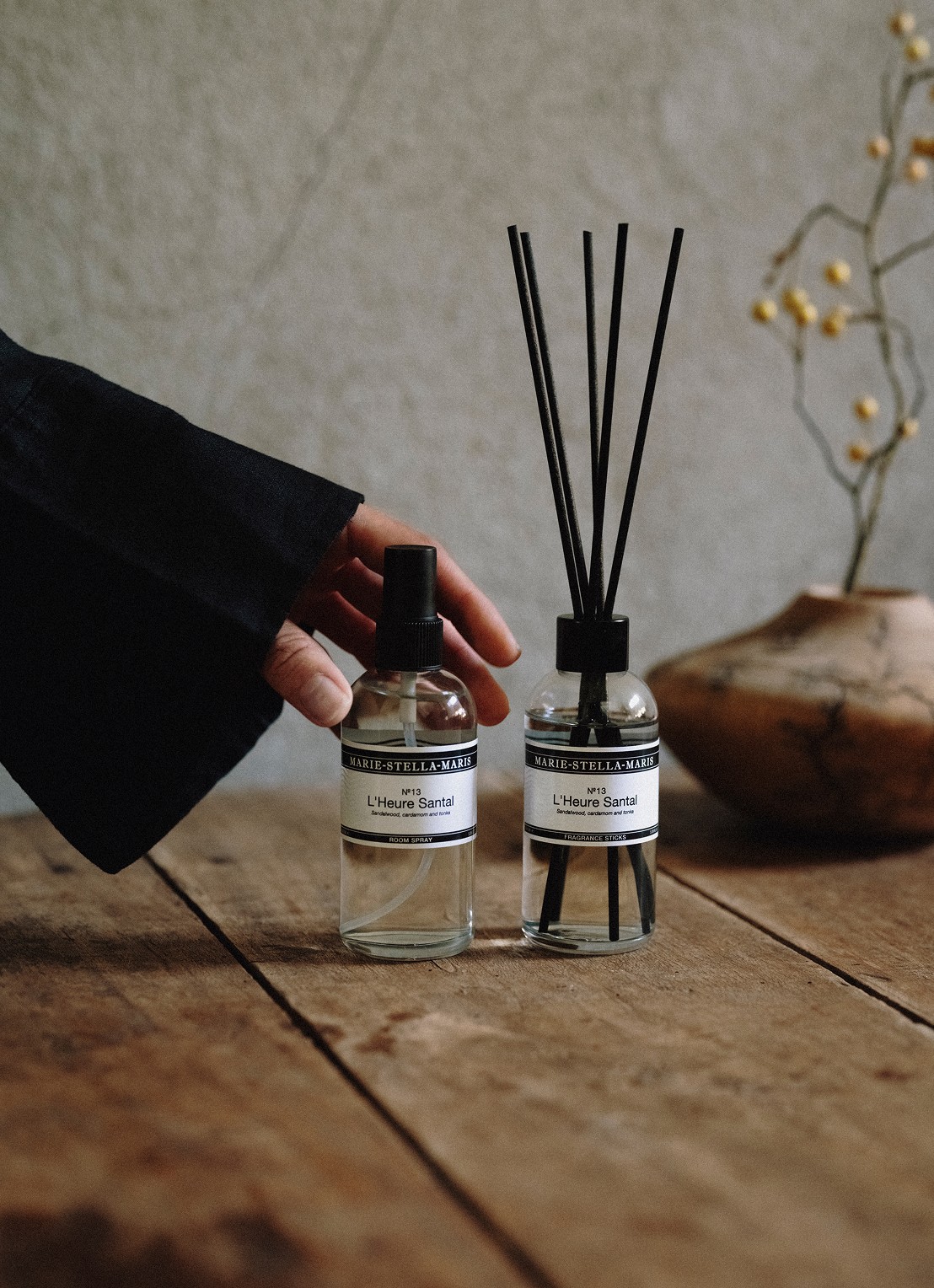 Marie-Stella-Maris L'Heure Santal geurspray 100 ml - voorkant 3 transparant