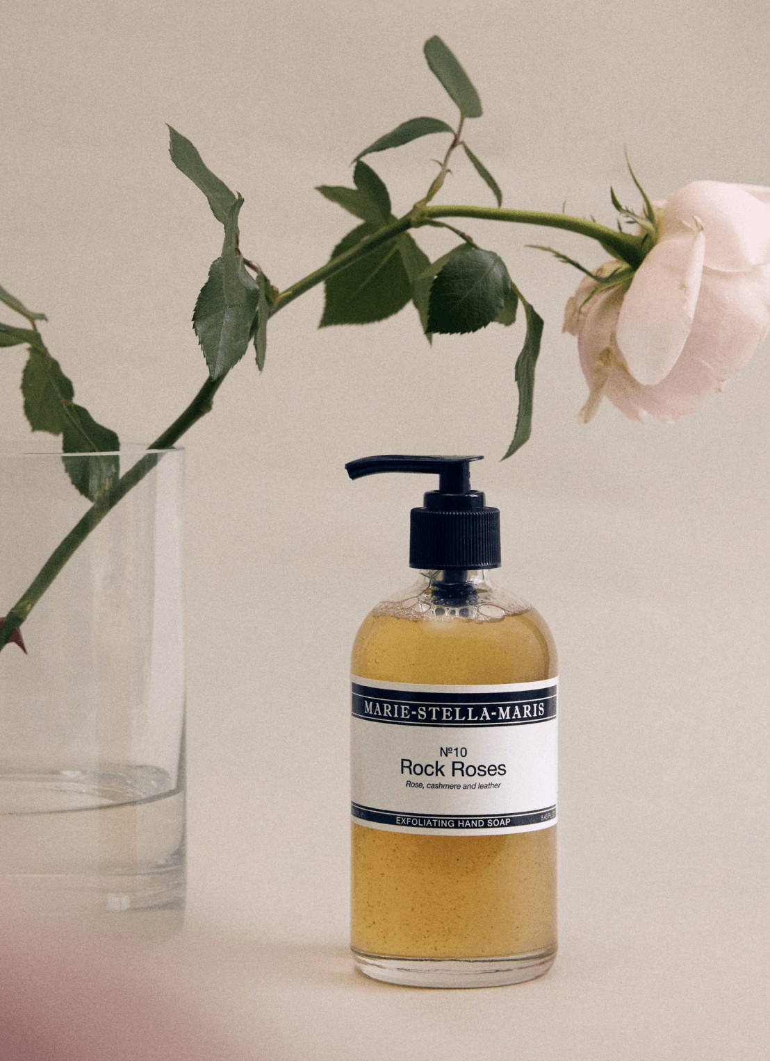 Marie-Stella-Maris Rock Roses - exfoliërende handzeep 250 ml - voorkant 2 undefined