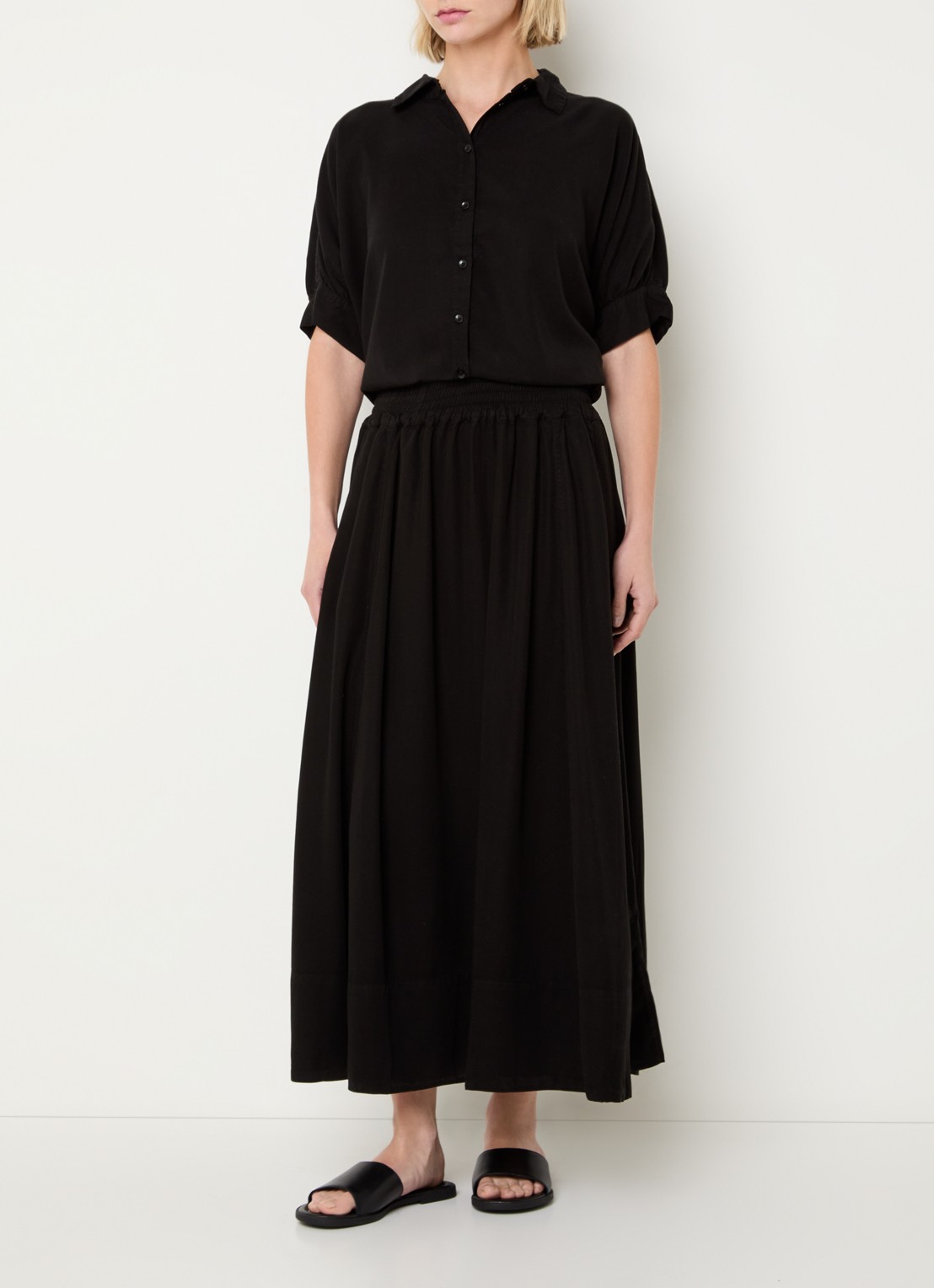 Marina blouse met ballonmouw - voorkant 2 zwart