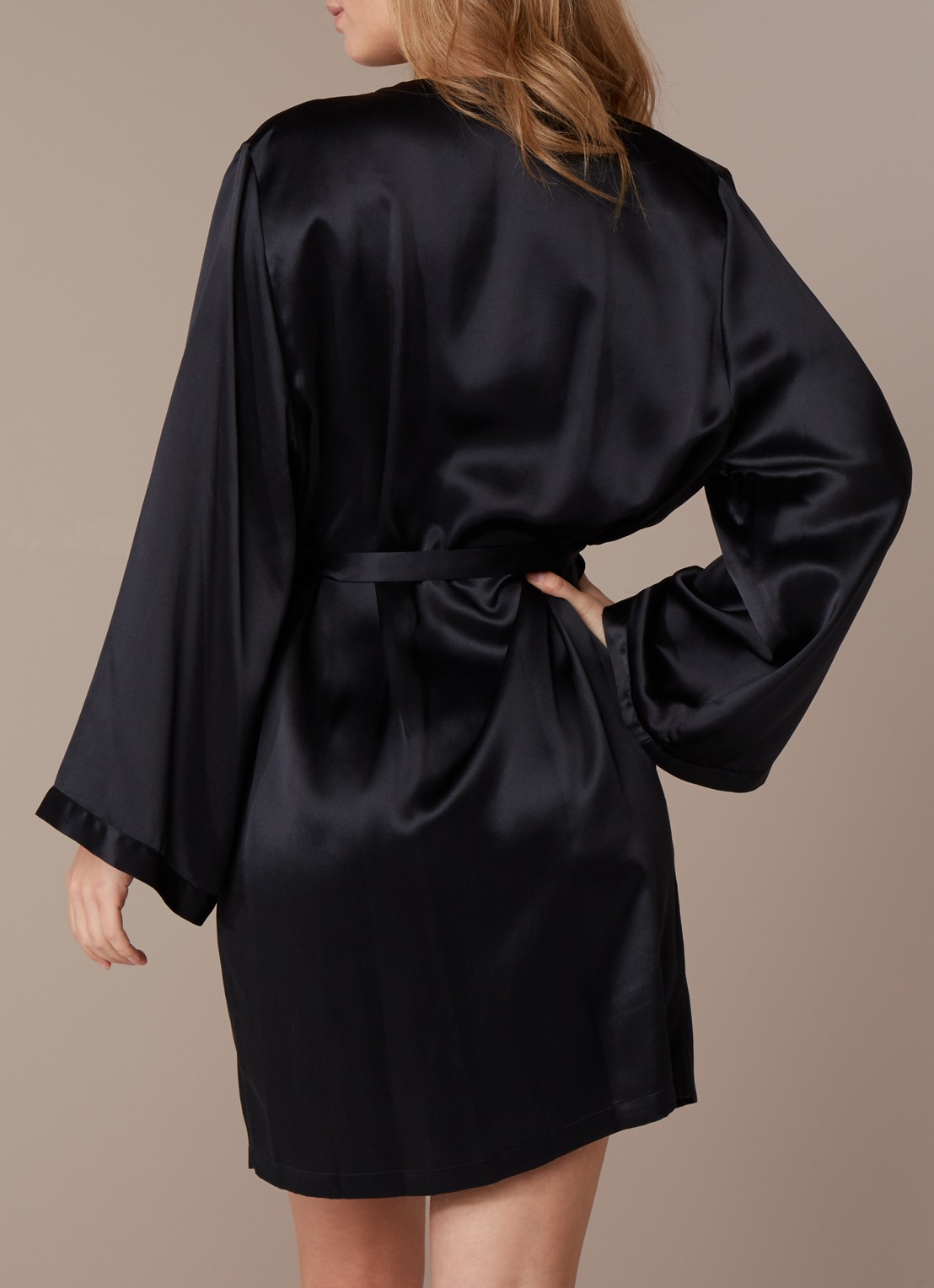 Marjolaine Kimono van zijde - achterkant zwart