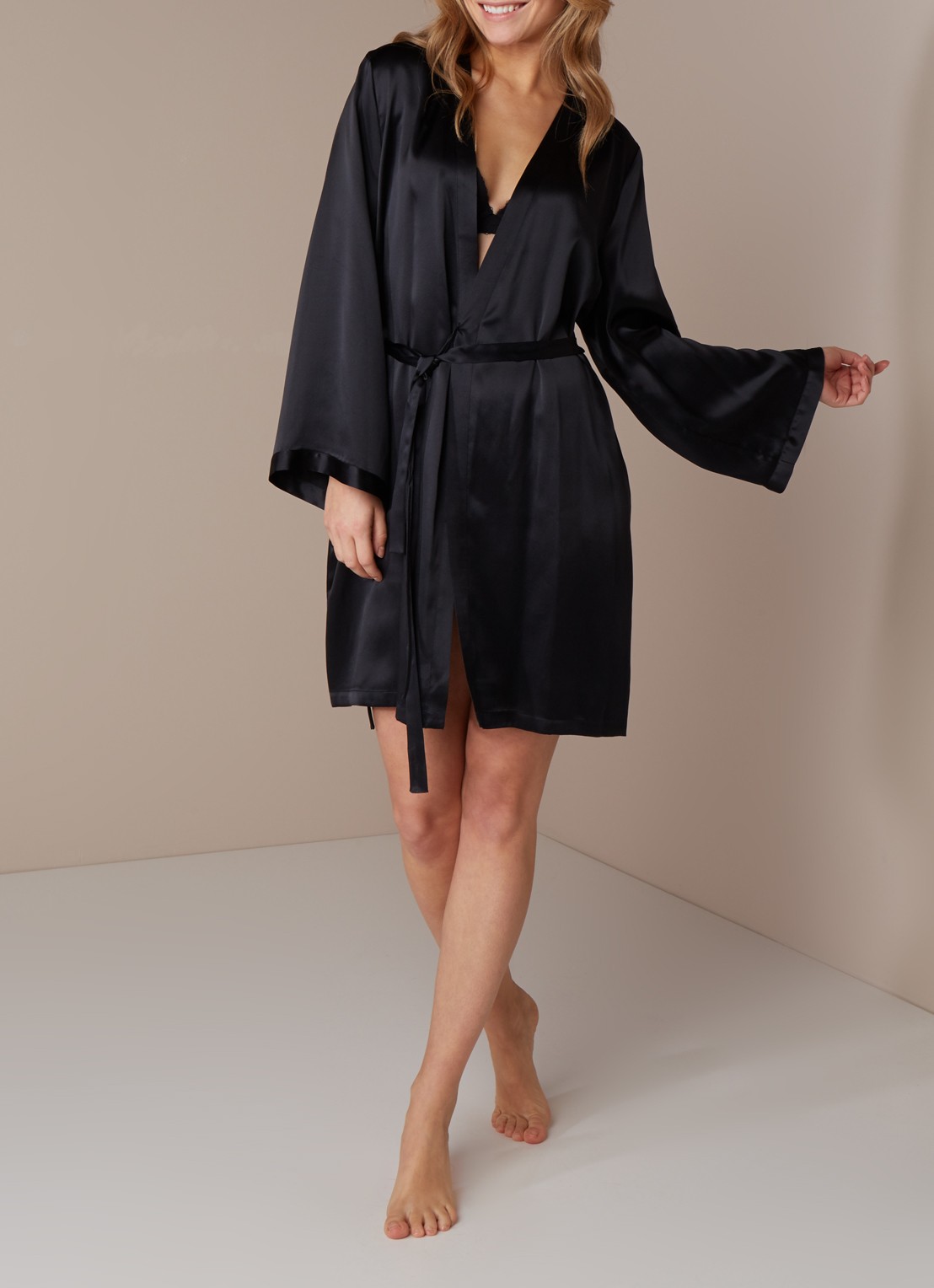 Marjolaine Kimono van zijde - voorkant 4 zwart
