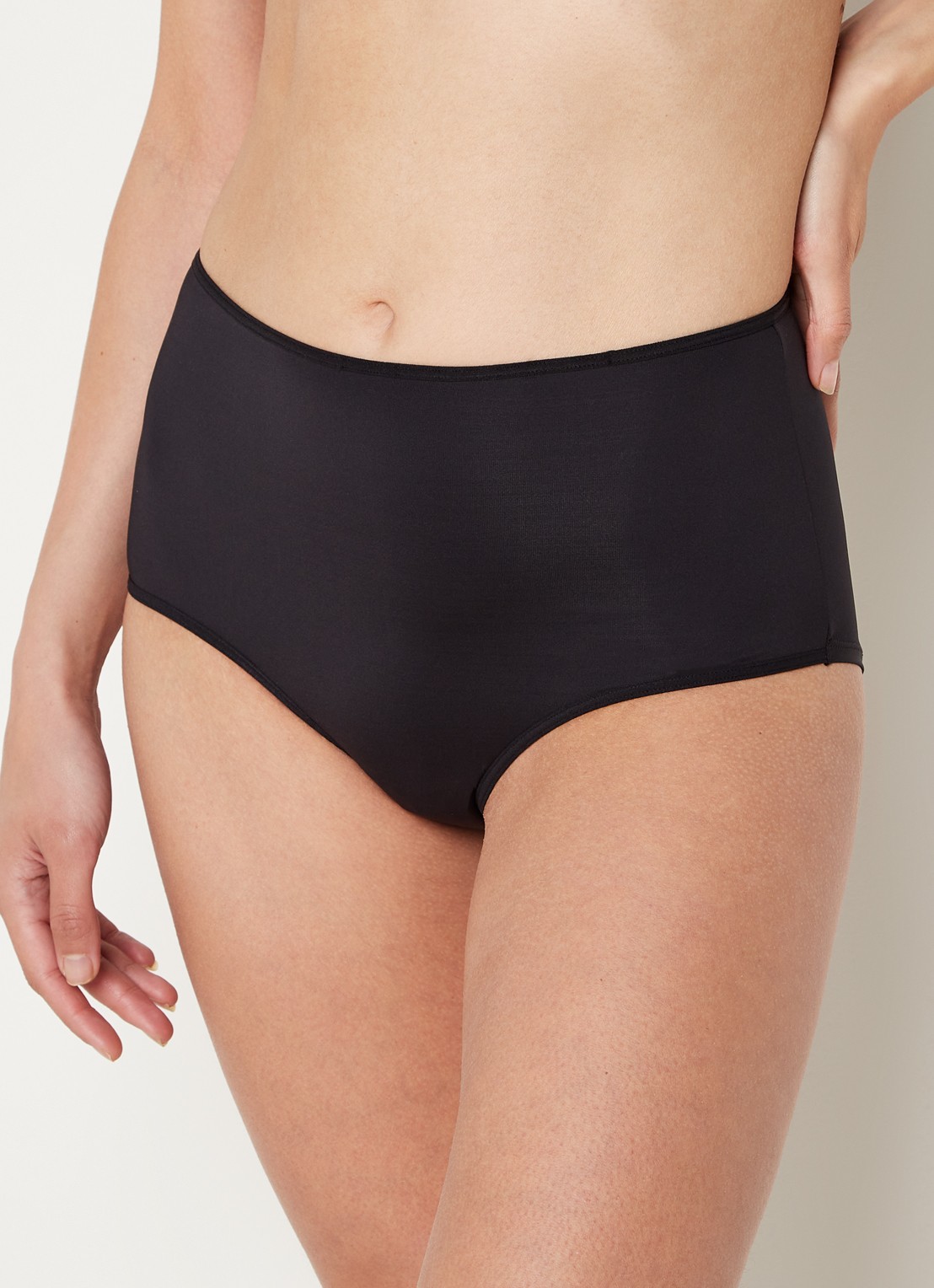 Marlies Dekkers Dame de Paris high waisted shorty met cut-out detail - detail 2 zwart