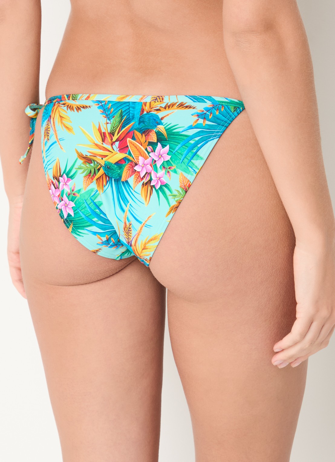 Marlies Dekkers Hula Haka tanga bikinislip met bloemenprint - achterkant 5 aquablauw