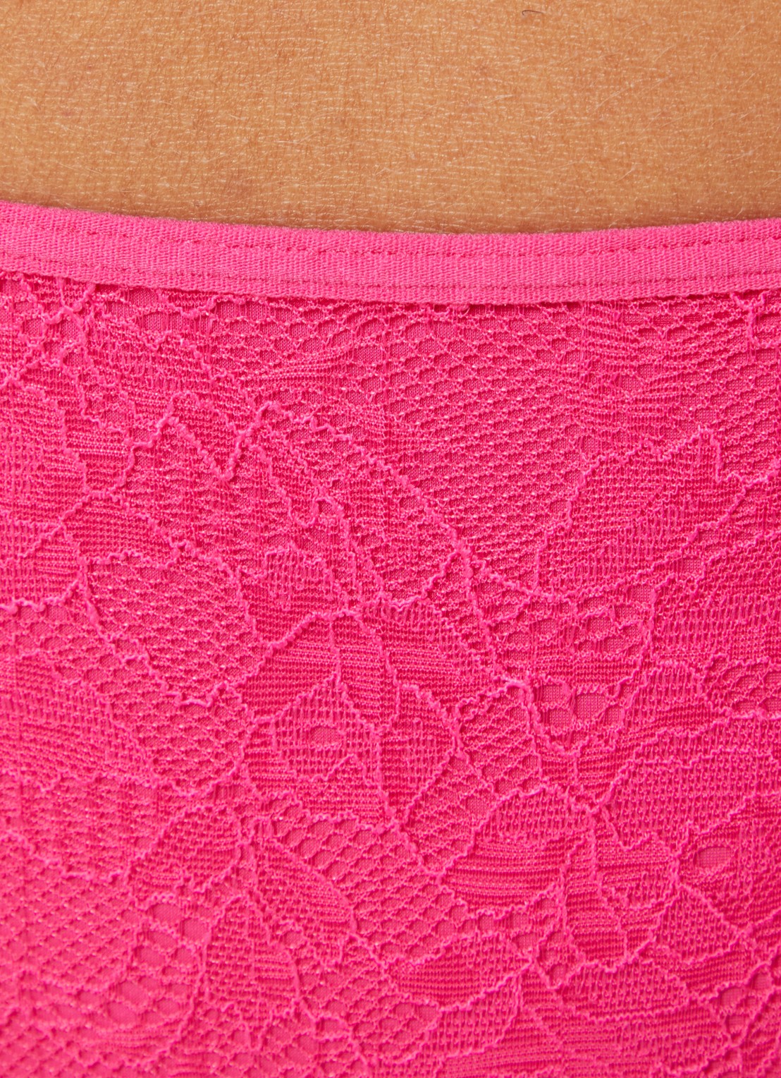 Marlies Dekkers Space Odyssey string met kant - detail 7 fuchsia