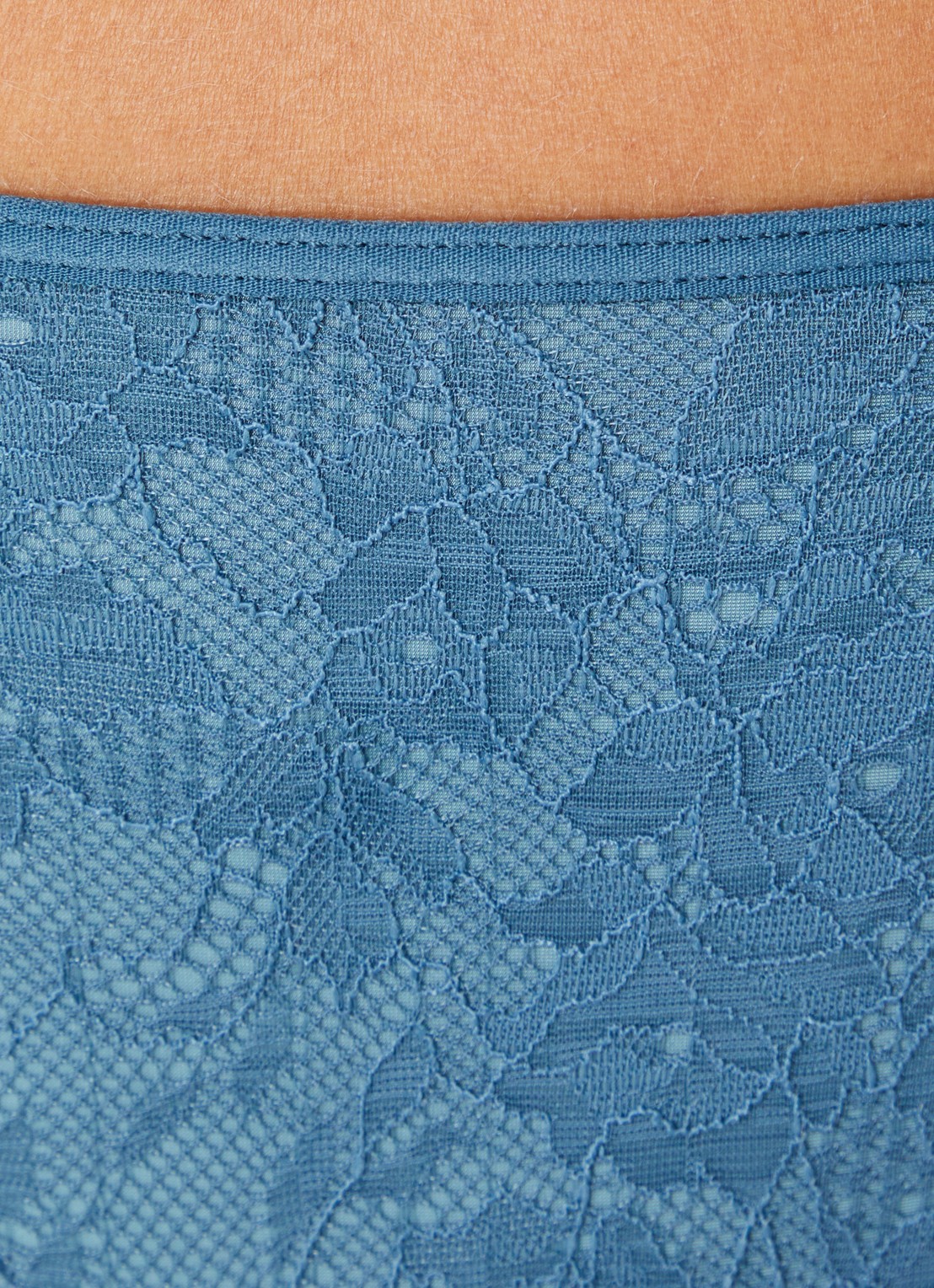 Marlies Dekkers Space Odyssey tanga van kant - detail 2 staalblauw