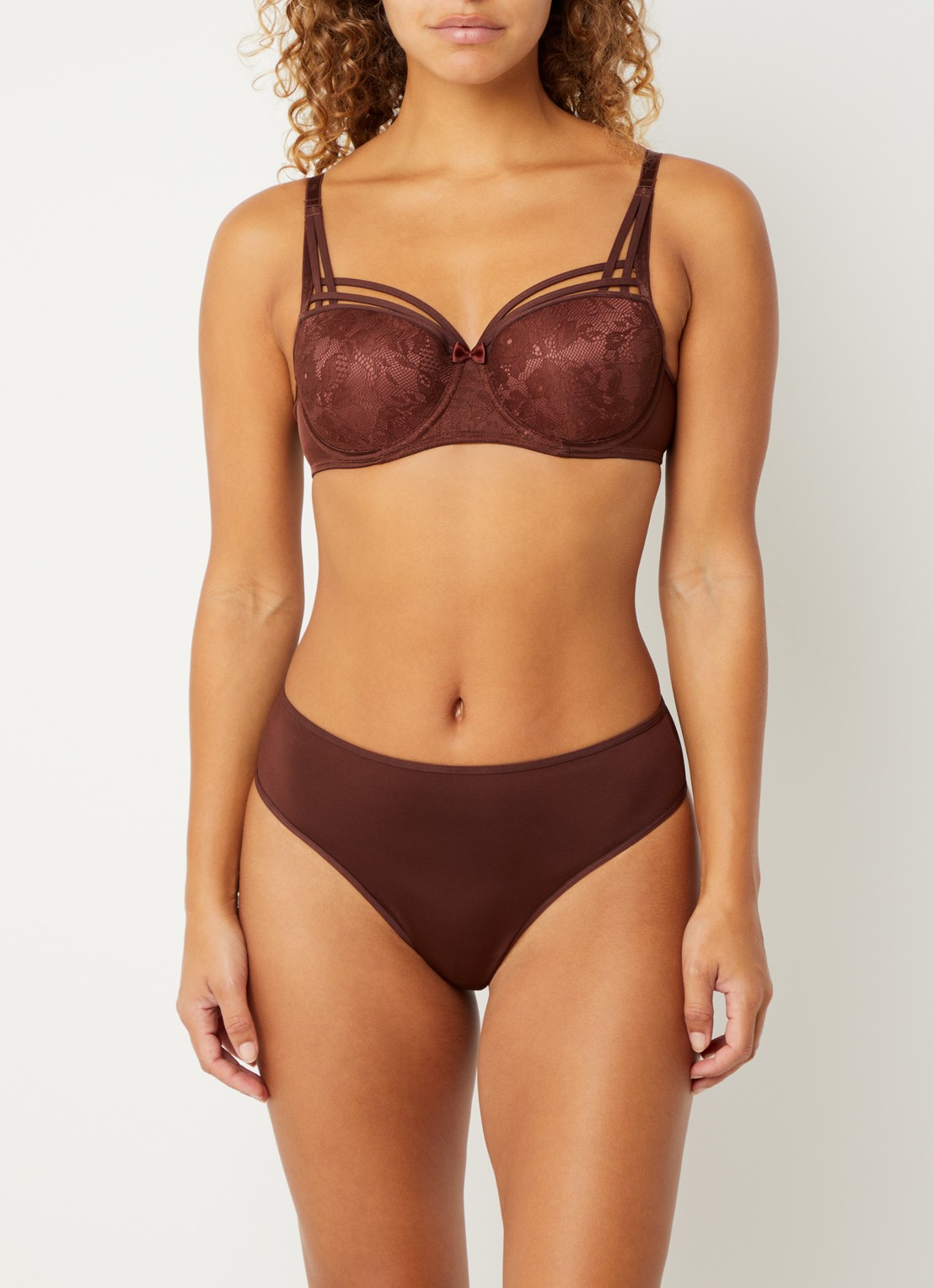 Marlies Dekkers String met overlay van kant - detail 3 bruin