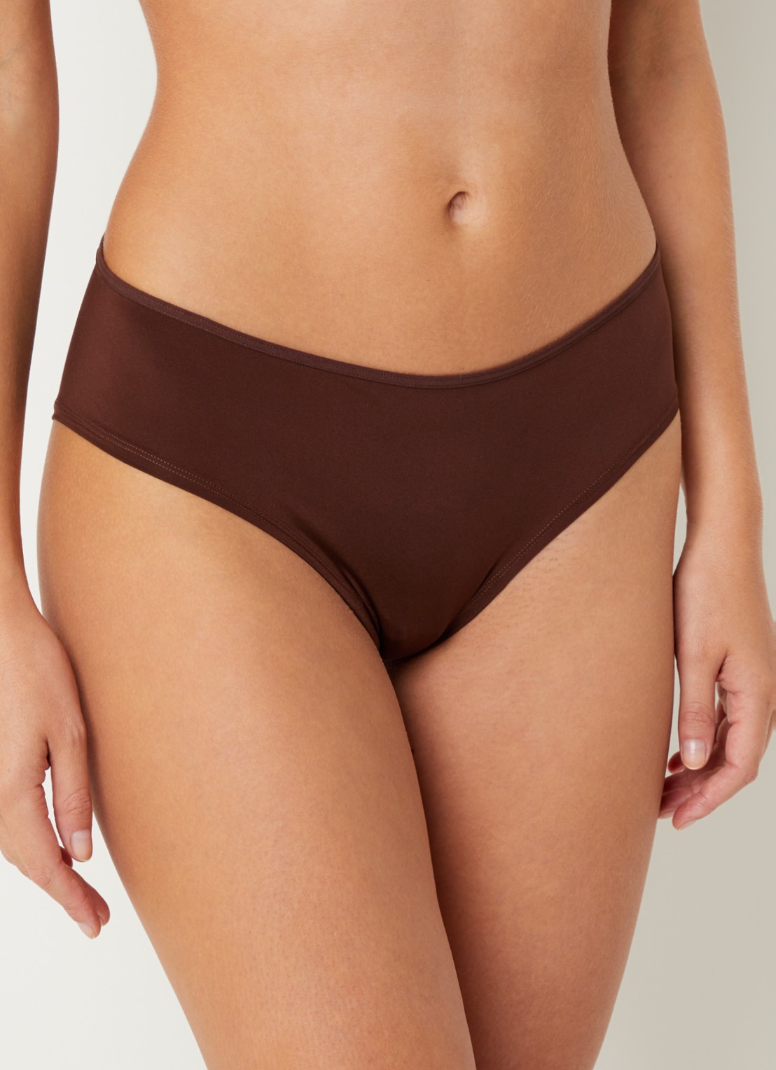 Marlies Dekkers Tanga met overlay van kant - voorkant 2 bruin