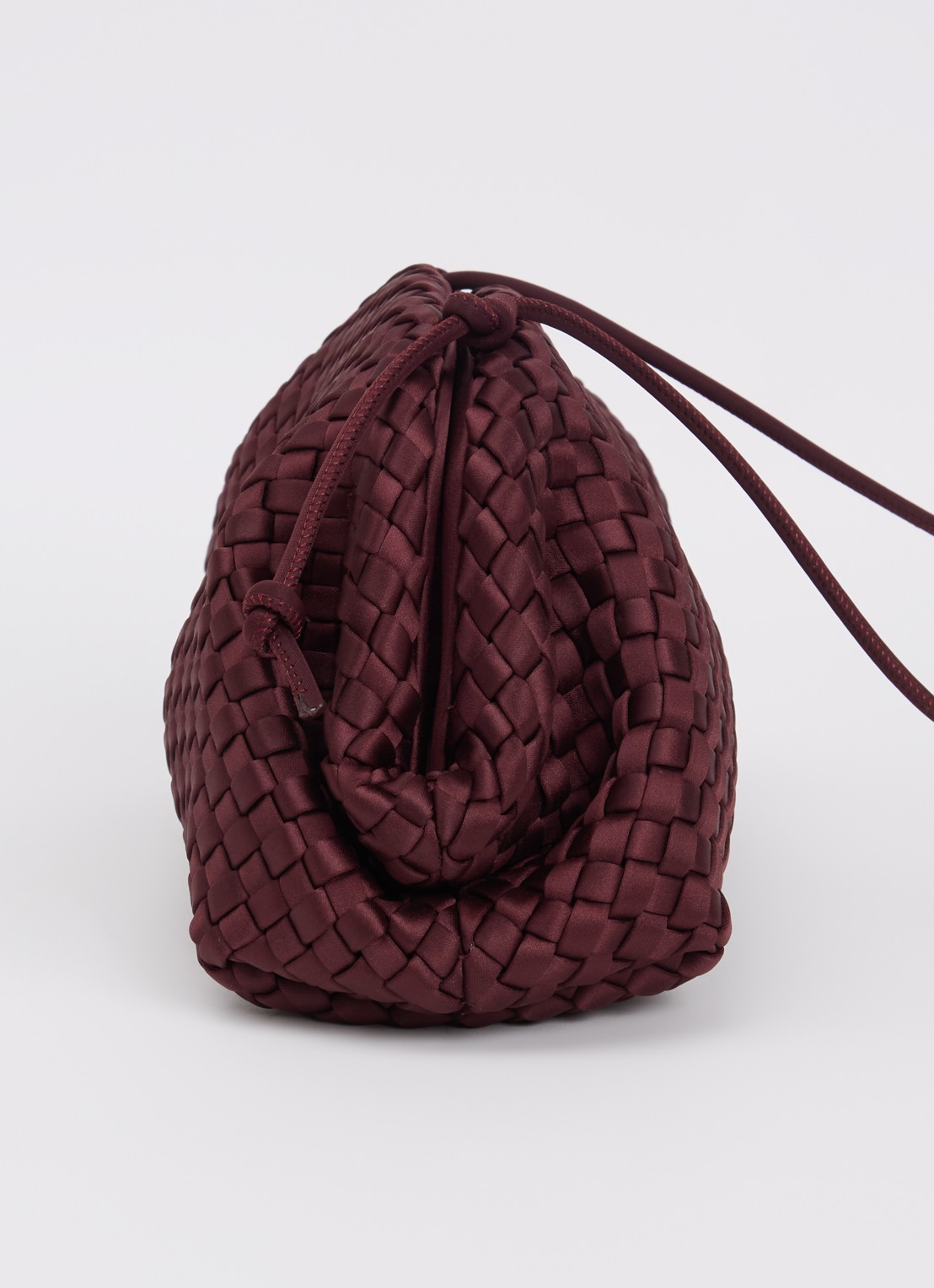 Marrea Clutch met gevlochten details en verstelbare schouderriem - detail 2 indigo