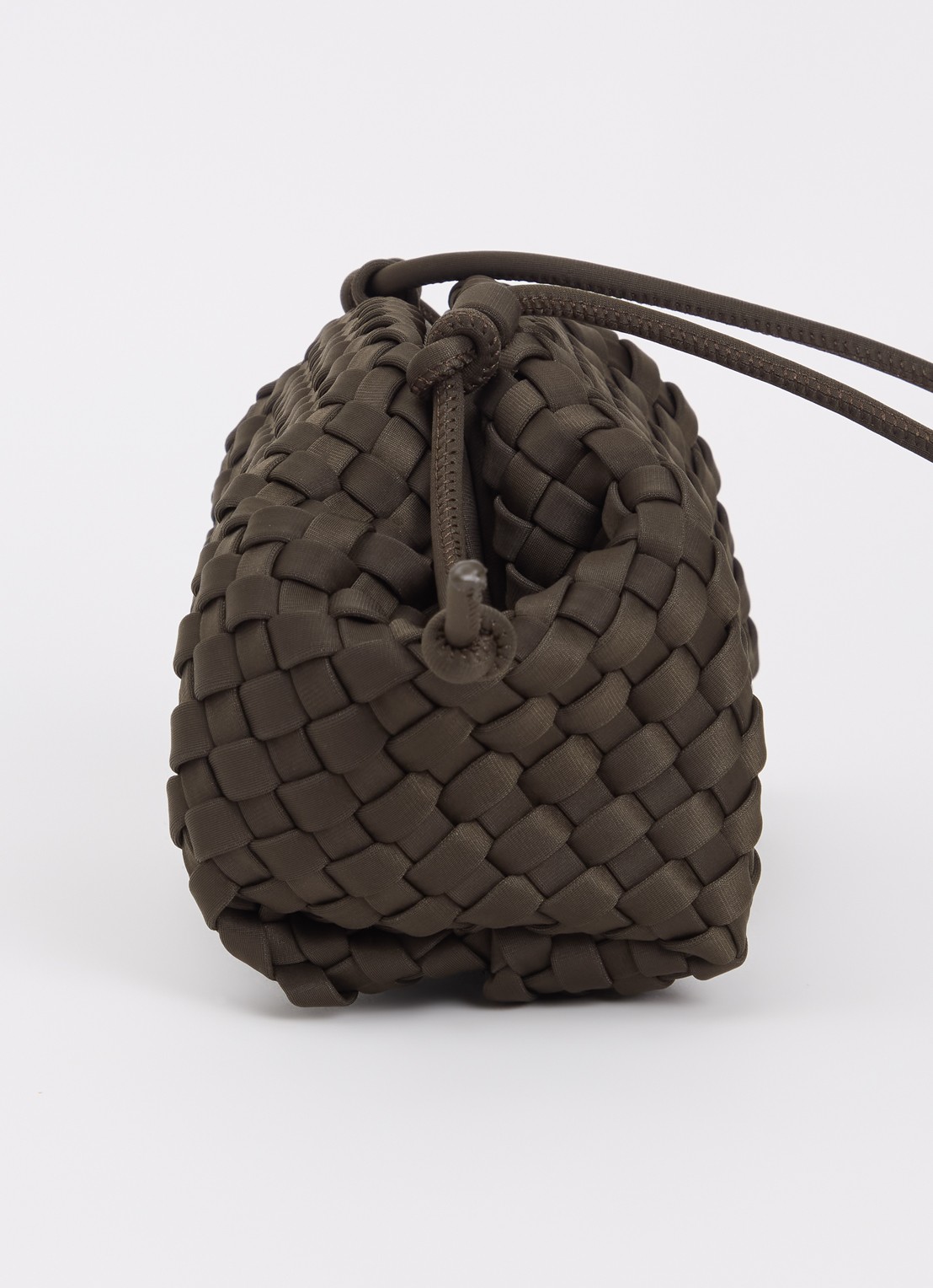 Marrea Pouch mini handtas met gevlochten detail  - detail 2 donkerbruin
