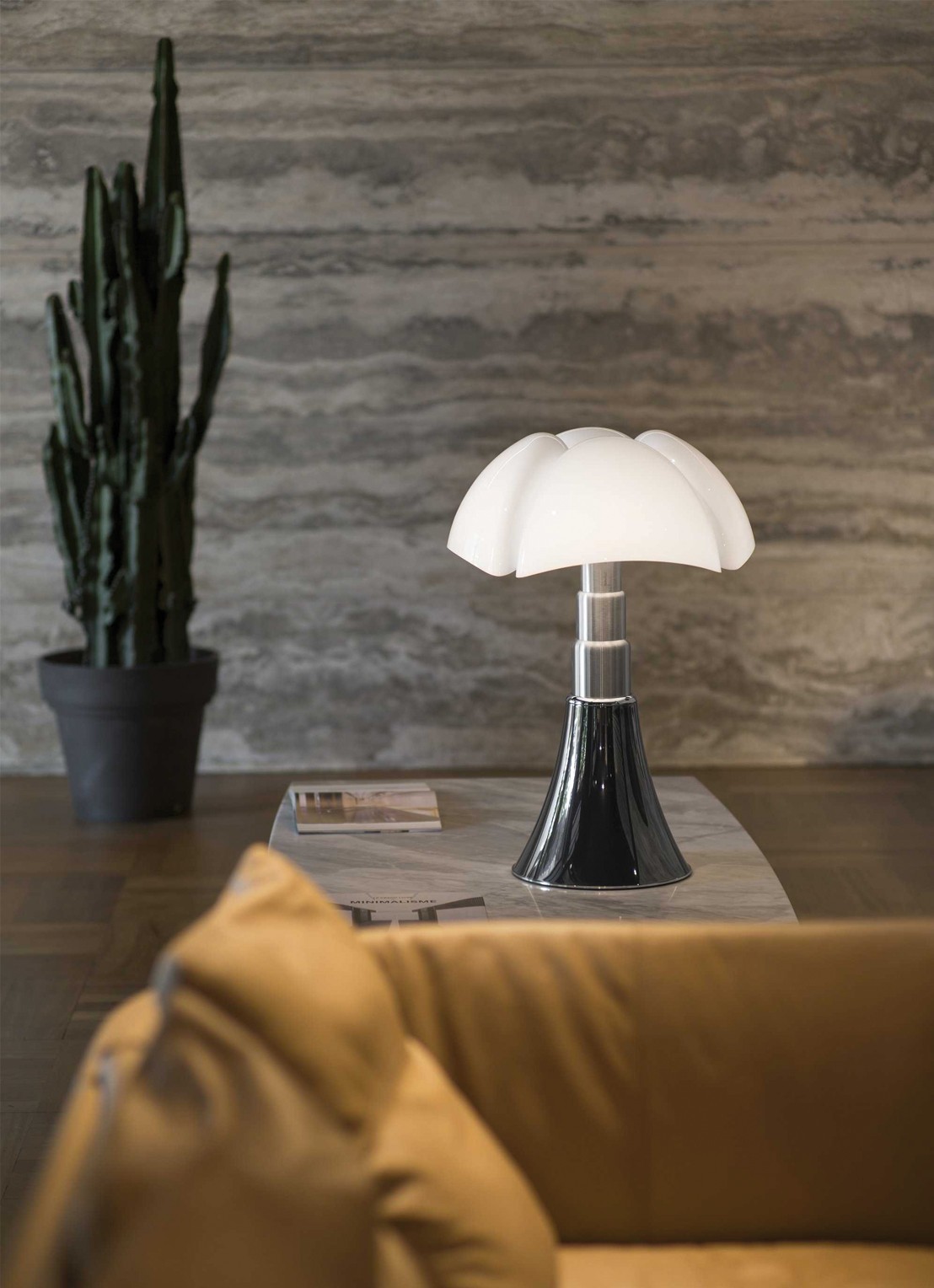 Martinelli Luce Pipistrello tafellamp LED dimbaar 66 x Ø55 cm - detail 3 donkerbruin