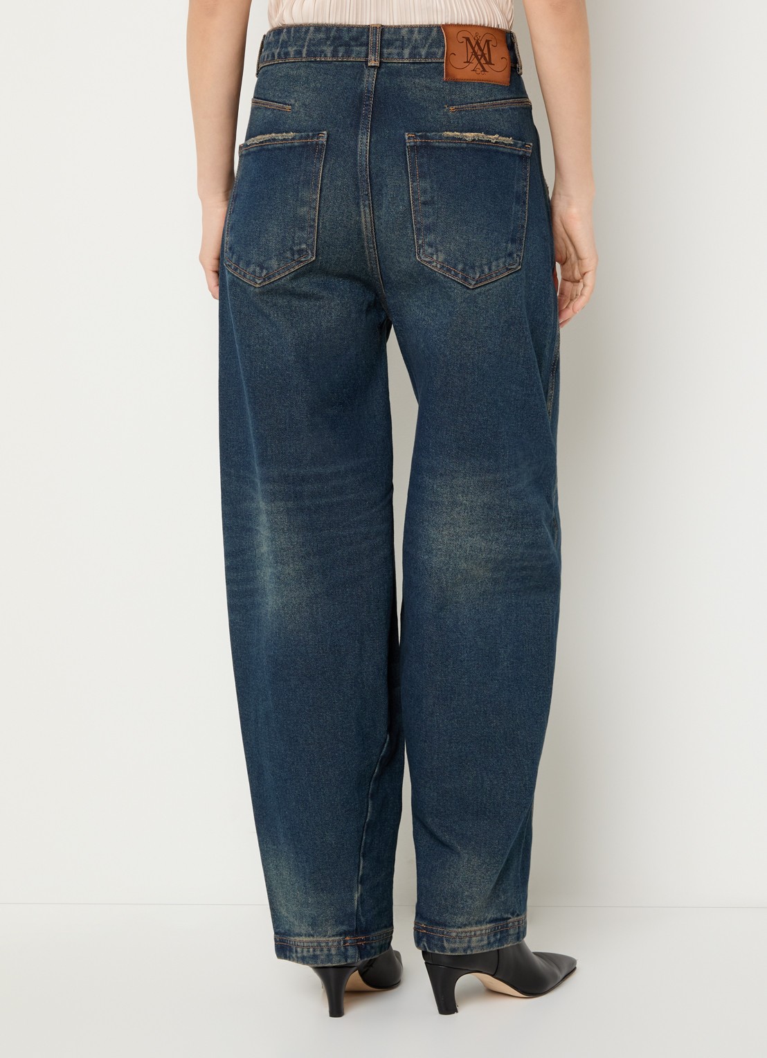 Max & Co High waist balloon fit jeans met donkere wassing en schoudertas - achterkant 3 indigo
