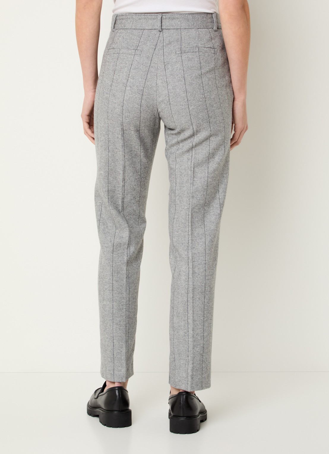 Max & Co Svezia mid waist slim fit pantalon in wolblend met visgraatdessin - achterkant 4 grijsmele