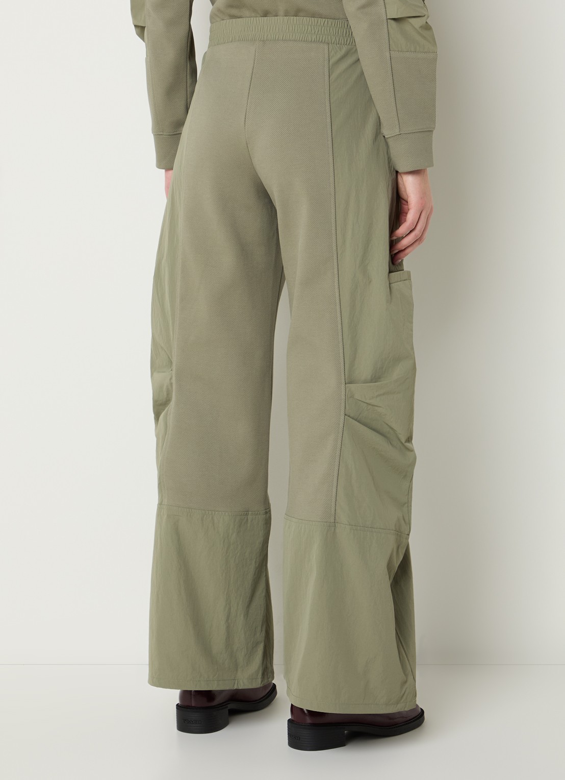 Max & Co Tambuto high waist wide fit cargobroek met elastische band - achterkant 4 olijfgroen