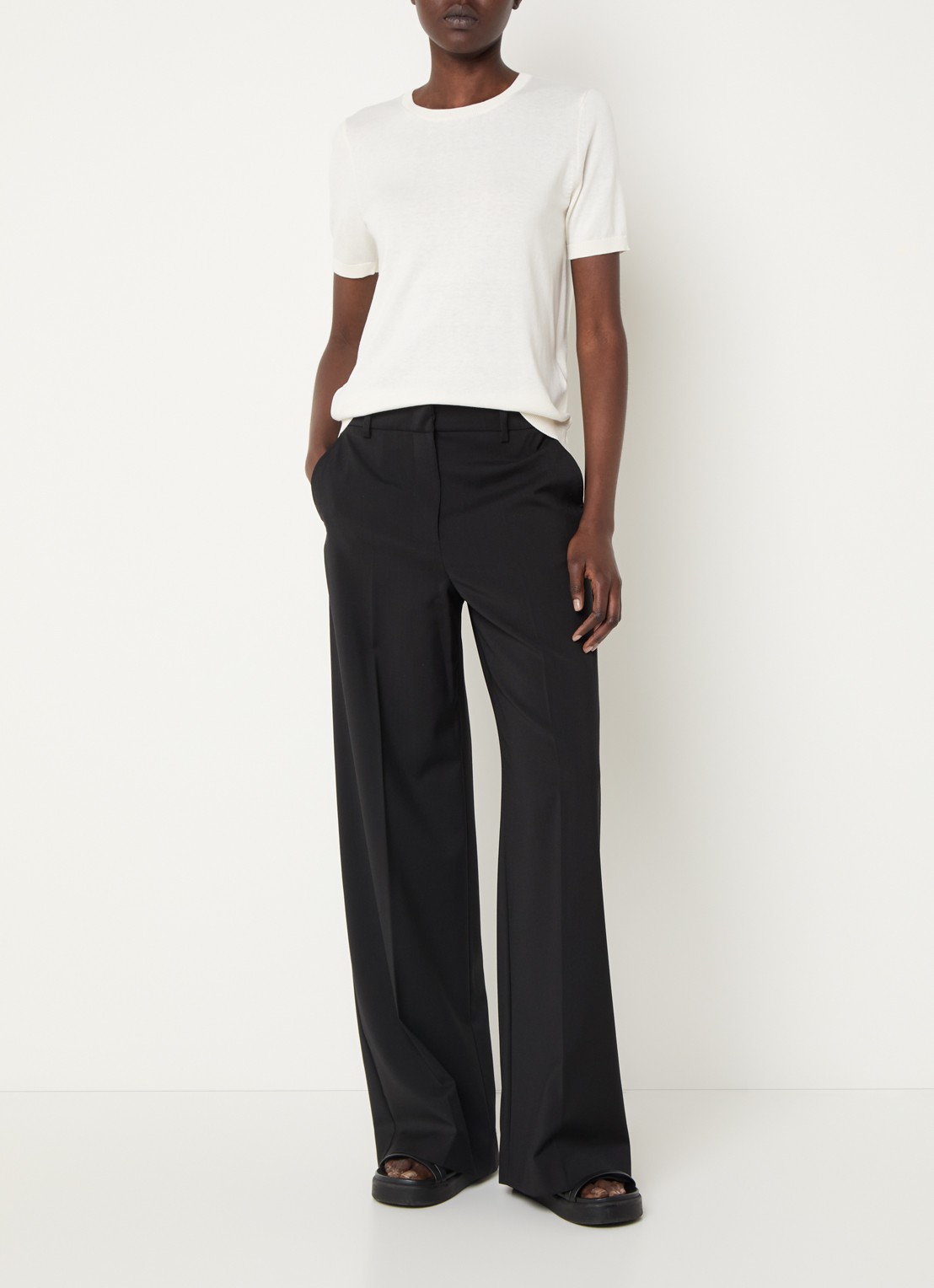 Max Mara Agro T-shirt in zijdeblend - voorkant 3 gebroken wit
