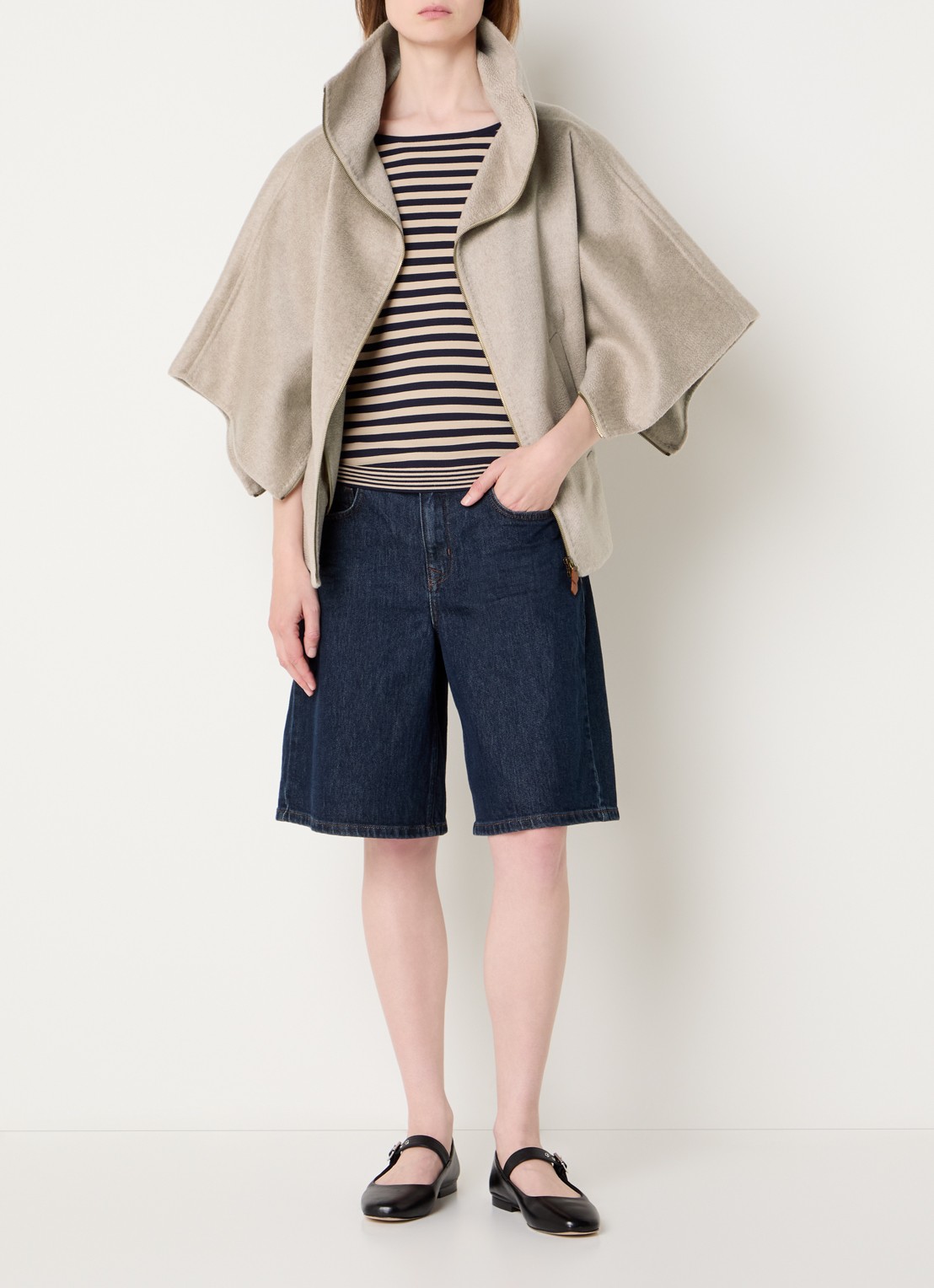 Max Mara Ala mantel van kasjmier met steekzakken - voorkant 4 beige