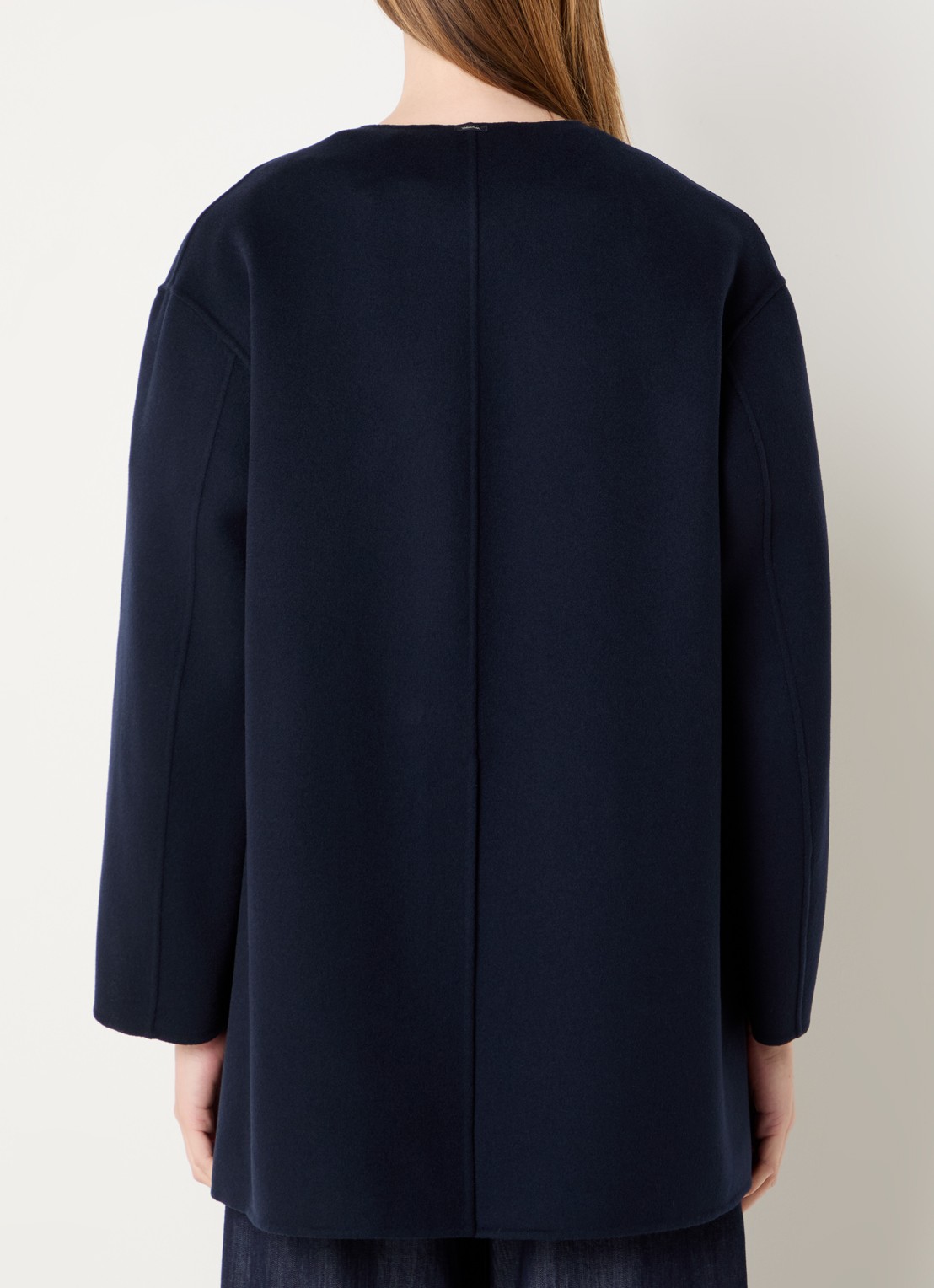 Max Mara Alicia mantel van scheerwol met steekzakken en sjaalkraag - achterkant donkerblauw