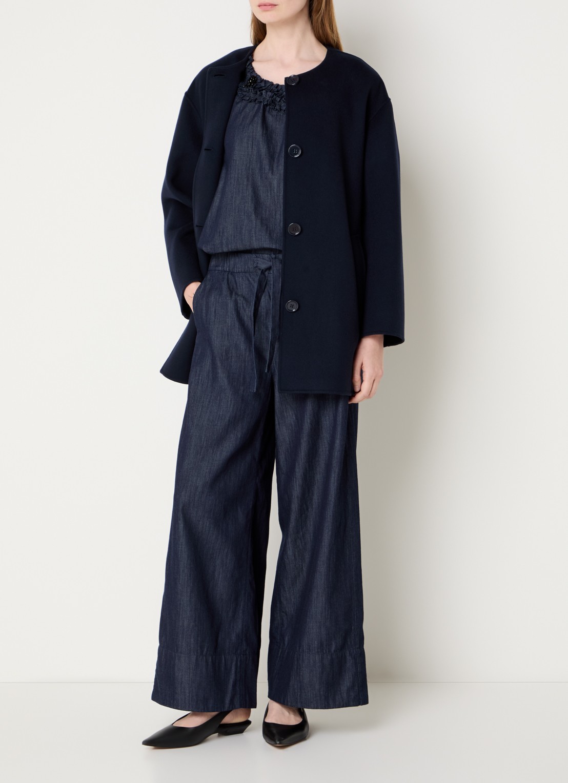 Max Mara Alicia mantel van scheerwol met steekzakken en sjaalkraag - voorkant 3 donkerblauw