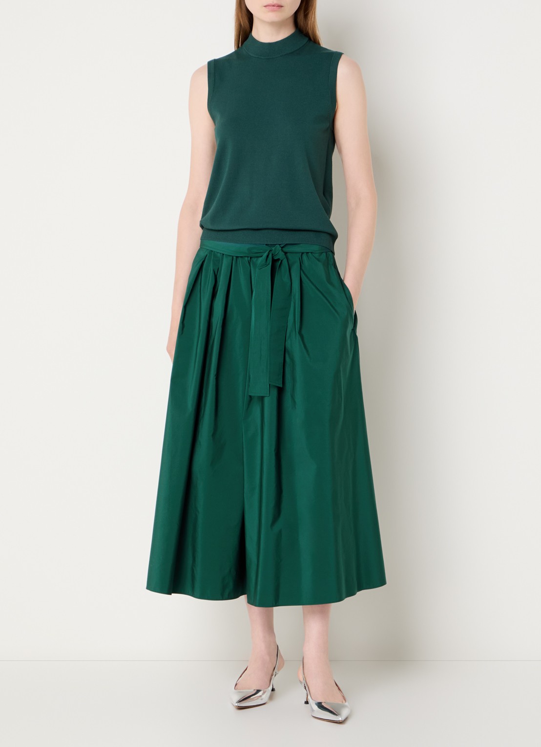 Max Mara Alpaca maxi A-lijn rok met steekzakken en strikceintuur - voorkant 3 donkergroen