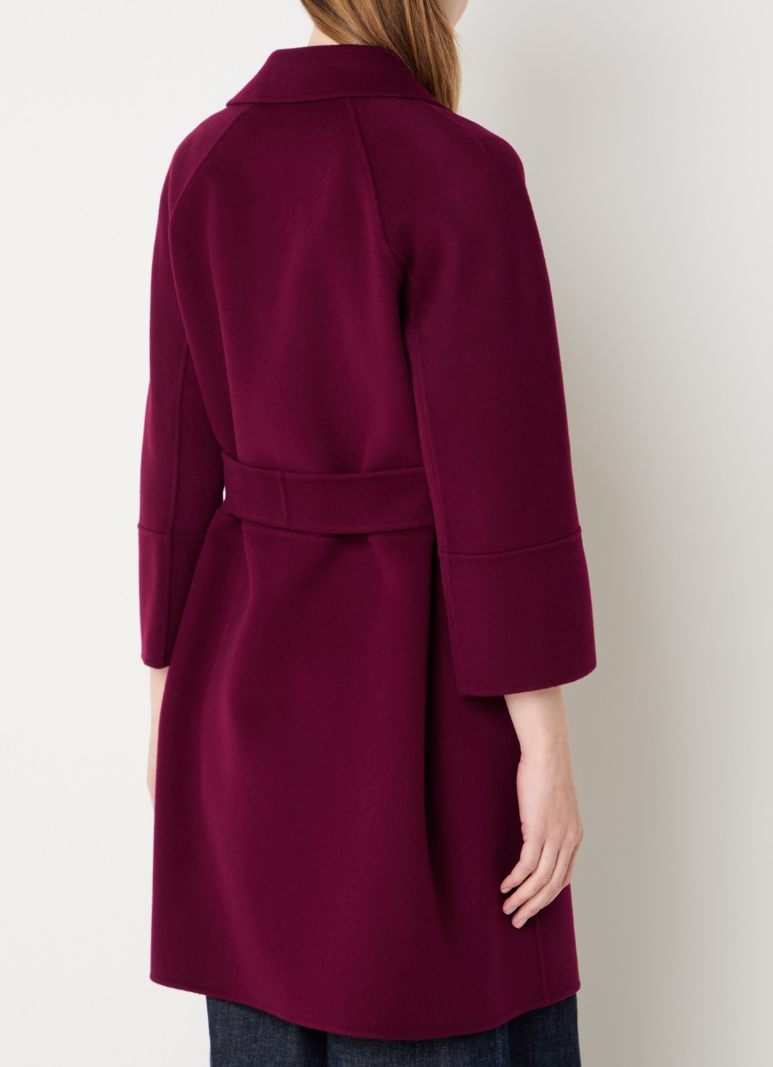 Max Mara Arona mantel van scheerwol met steekzakken en strikceintuur - achterkant 4 bordeauxrood